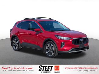 Used 2023 Ford Escape Platinum image 1