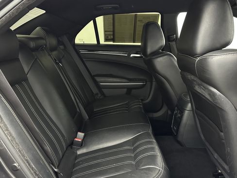 Used 2020 Chrysler 300 S image 32