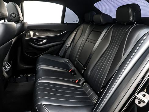 Used 2022 Mercedes-Benz E 350 Sedan image 9