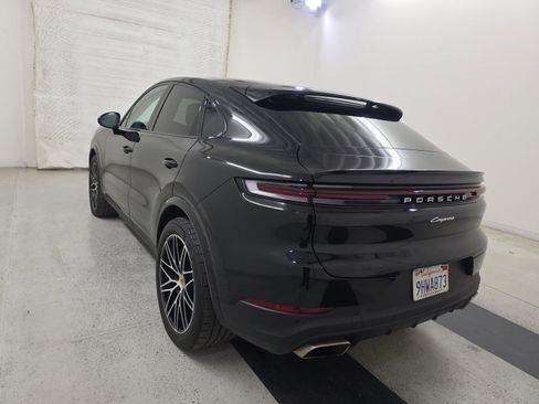 Used 2024 Porsche Cayenne Coupe w/ Premium Package Plus AWD/4WD image 5