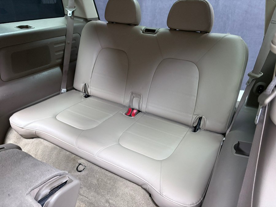 Used 2005 Ford Explorer 4WD XLT image 32
