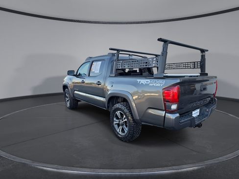 Used 2018 Toyota Tacoma TRD Sport w/ Technology Package AWD/4WD image 6