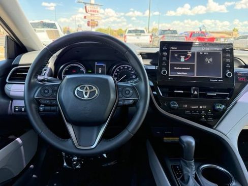 Used 2021 Toyota Camry SE w/ Audio Upgrade Package FWD image 16