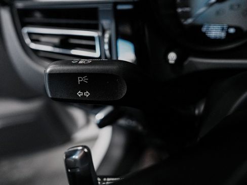 Used 2023 Porsche Macan image 23