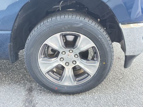 Used 2023 RAM 1500 Laramie AWD/4WD image 39