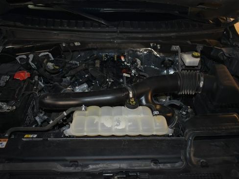 Used 2023 Ford Expedition Max XLT image 59