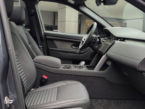 New 2026 Land Rover Discovery Sport Landmark image 31