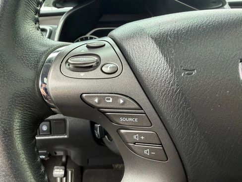 Used 2019 Nissan Murano Platinum w/ Cargo Package image 35