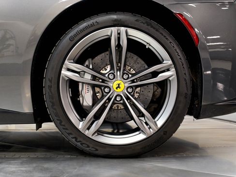 Used 2017 Ferrari GTC4Lusso AWD/4WD image 68