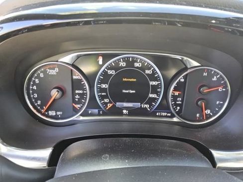 Used 2023 Chevrolet Traverse Premier w/ Redline Edition FWD image 6