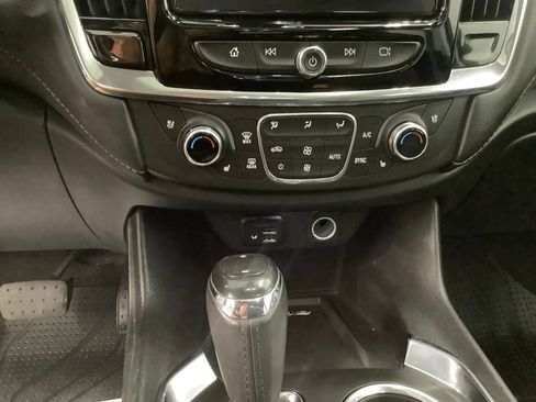 Used 2020 Chevrolet Traverse Premier w/ Redline Edition AWD/4WD image 25