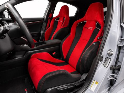 Used 2019 Honda Civic Type R image 8