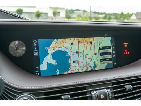 Used 2018 Lexus LS 500 w/ Interior Upgrade Package RWD image 22