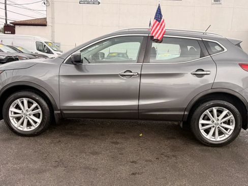 Used 2018 Nissan Rogue Sport SV w/ SV All-Weather Package AWD/4WD image 10