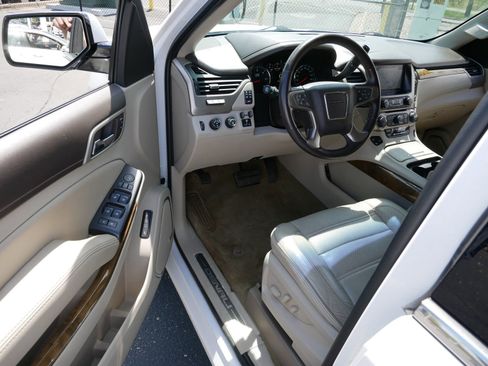 Used 2017 GMC Yukon Denali w/ Open Road Package AWD/4WD image 9
