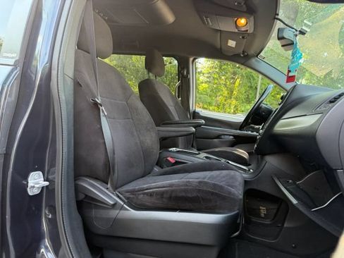 Used 2014 Dodge Grand Caravan SXT w/ UConnect Hands-Free Group FWD image 15