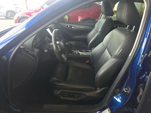 Used 2019 INFINITI Q50 Signature Edition w/ All Weather Package (L93) image 12