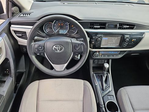 Used 2014 Toyota Corolla LE image 11