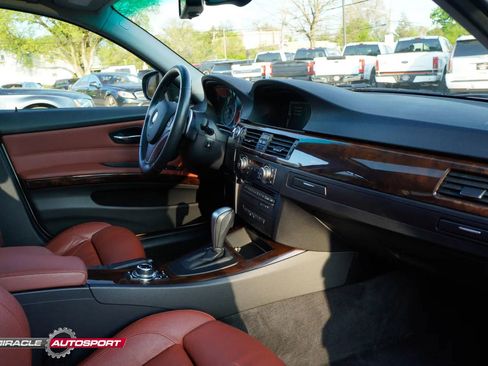 Used 2011 BMW 335i xDrive Sedan AWD/4WD image 36