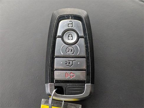 Used 2022 Ford Explorer Platinum w/ Technology Package image 37