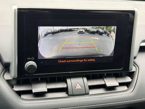 Used 2023 Toyota RAV4 LE FWD image 21
