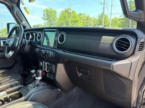 Used 2020 Jeep Gladiator Overland AWD/4WD image 26