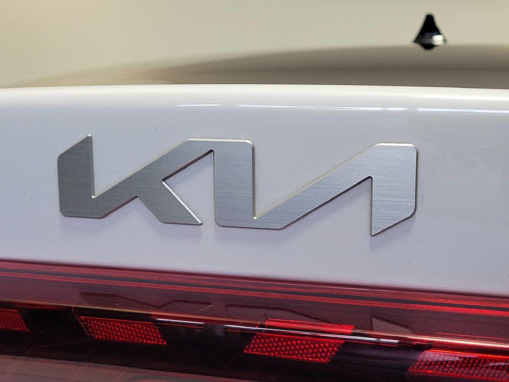 Used 2023 Kia K5 EX FWD image 7
