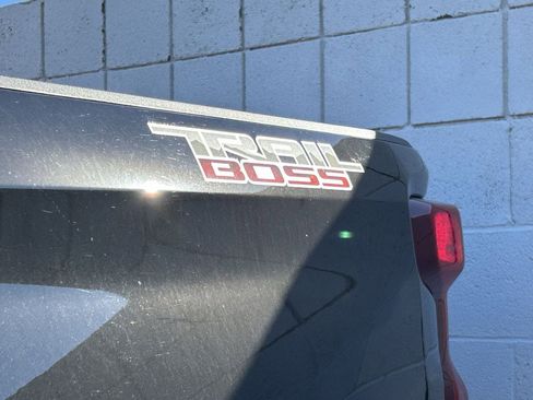 Used 2024 Chevrolet Silverado 1500 LT Trail Boss w/ Convenience Package II image 10