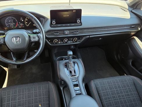 Used 2025 Honda HR-V Sport image 12