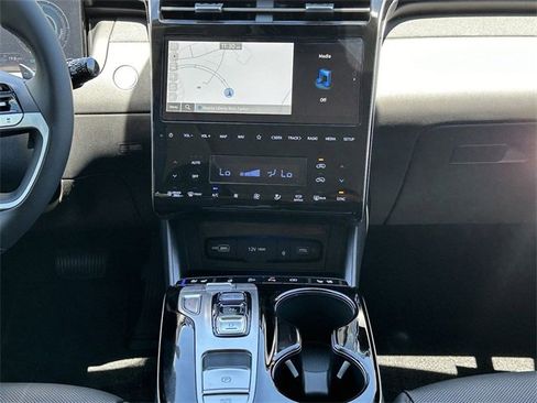 Used 2024 Hyundai Tucson Limited image 31