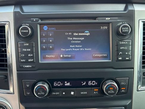 Used 2016 Nissan Titan PRO-4X w/ Pro-4x Convenience Package AWD/4WD image 26