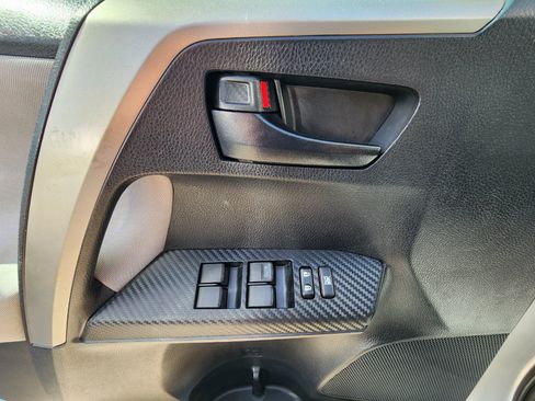 Used 2014 Toyota RAV4 LE image 15