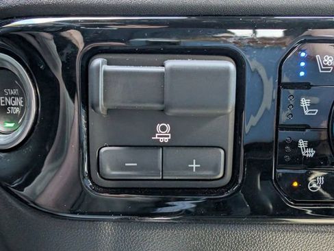 Used 2024 Chevrolet Silverado 1500 High Country w/ High Country Premium Package AWD/4WD image 27