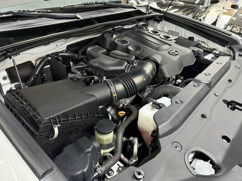 Used 2016 Toyota 4Runner SR5 Premium AWD/4WD image 45
