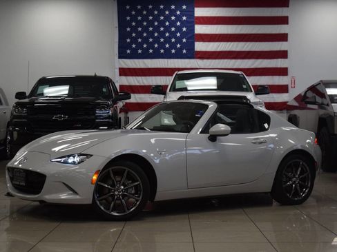 Used 2018 MAZDA MX-5 Miata RF Grand Touring image 8