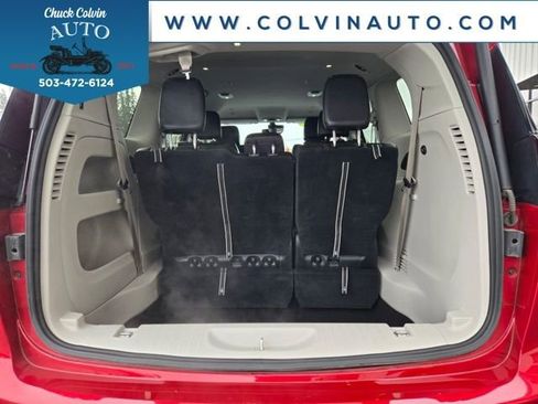 Used 2024 Chrysler Pacifica Touring-L image 5