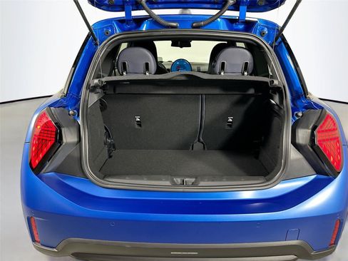 Certified 2025 MINI Cooper 2-Door Hardtop FWD image 21