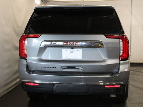 Used 2021 GMC Yukon XL SLT w/ SLT Premium Package image 6