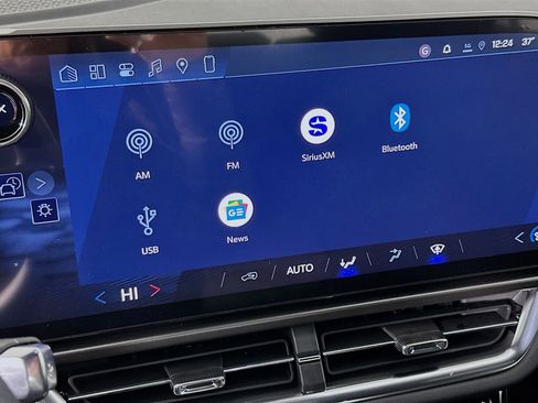 New 2026 Chevrolet Equinox EV LT image 15