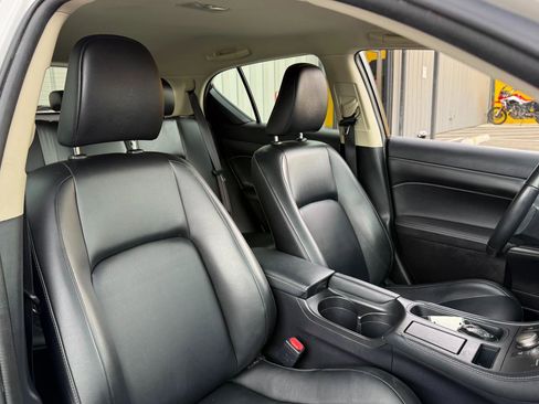 Used 2016 Lexus CT 200h image 15