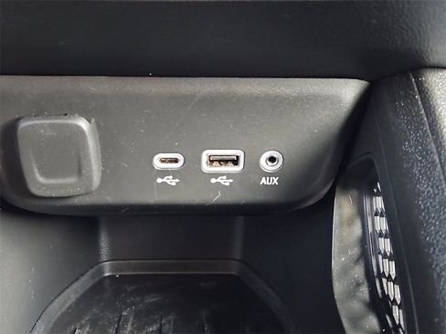 Certified 2023 Chevrolet TrailBlazer RS w/ Convenience Package image 17