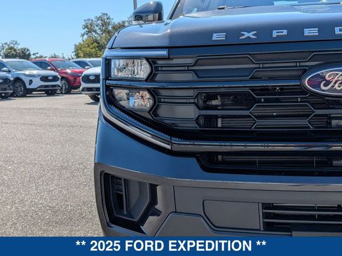 Certified 2025 Ford Expedition Active image 9