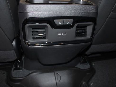 New 2026 GMC Sierra 1500 AT4 w/ Technology Package AWD/4WD image 24