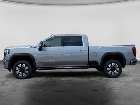 New 2026 GMC Sierra 3500 Denali w/ Denali Reserve Package AWD/4WD image 4