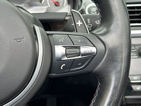 Used 2013 BMW M6 Convertible image 26