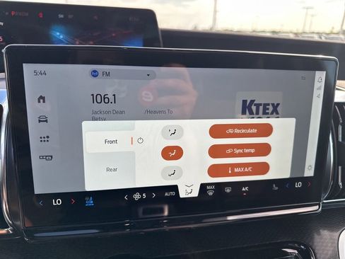 New 2025 Ford Expedition Max Platinum w/ Stealth Performance Package image 27