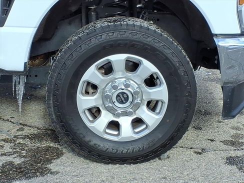 Certified 2024 Ford F250 XLT image 10