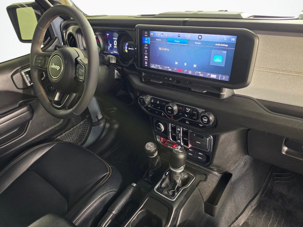 Used 2024 Jeep Wrangler Unlimited AWD/4WD image 42