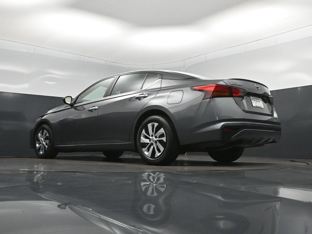 Used 2025 Nissan Altima 2.5 S FWD image 40