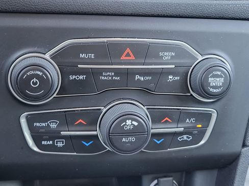 Used 2018 Dodge Charger GT w/ Driver Confidence Group AWD/4WD image 19